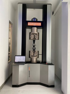 Máquina Universal 600 kN